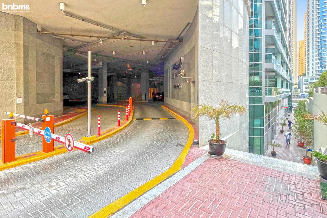 Bnbmehomes - Sit Back & Enjoy Seeing The Luxury Yachts Drive By - B67 Dubai Eksteriør billede