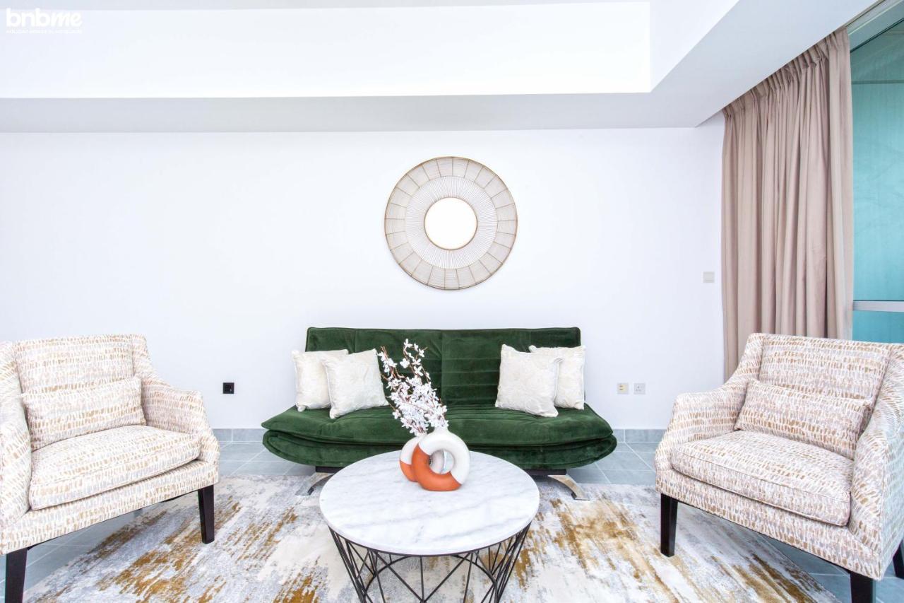 Bnbmehomes - Sit Back & Enjoy Seeing The Luxury Yachts Drive By - B67 Dubai Eksteriør billede